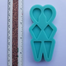 Load image into Gallery viewer, Angled Stud Earring Palette Mold